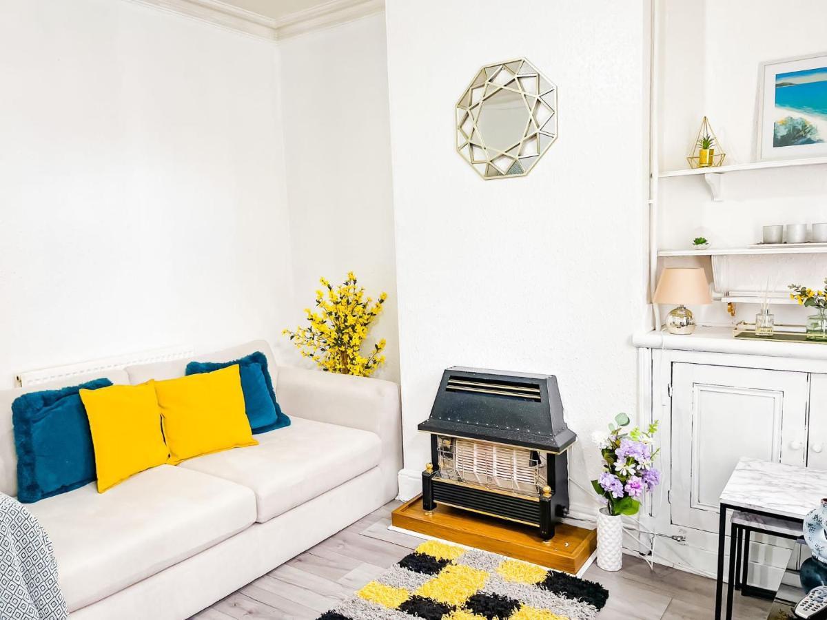 Beautiful 2 Bedroom House - Free Parking - Lt House Leicester Zewnętrze zdjęcie