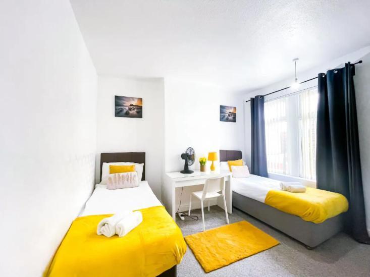 Beautiful 2 Bedroom House - Free Parking - Lt House Leicester Zewnętrze zdjęcie