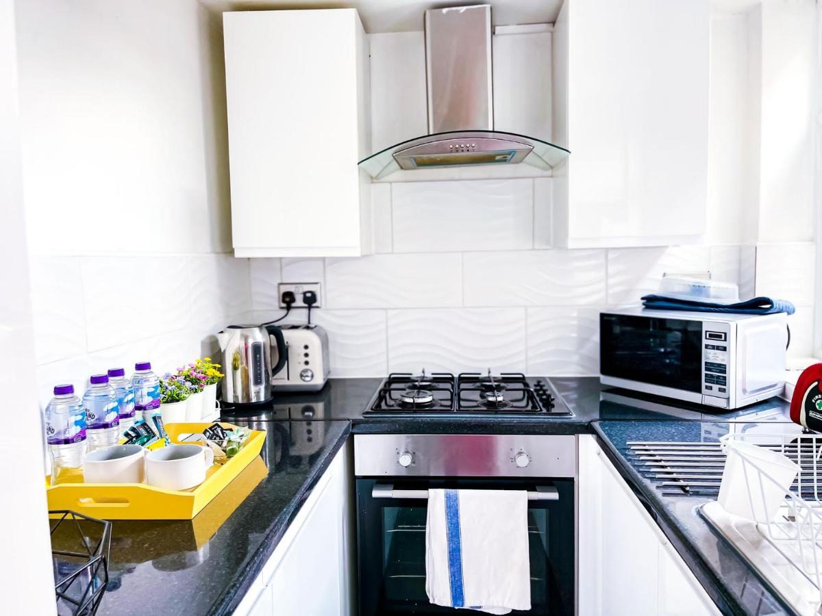 Beautiful 2 Bedroom House - Free Parking - Lt House Leicester Zewnętrze zdjęcie