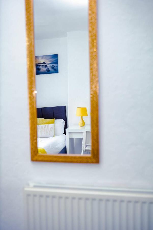 Beautiful 2 Bedroom House - Free Parking - Lt House Leicester Zewnętrze zdjęcie